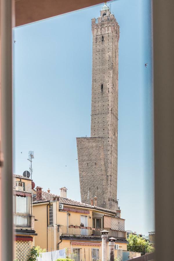 4 Star Two Towers Appartement Bologna Buitenkant foto