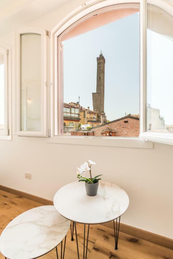 4 Star Two Towers Appartement Bologna Buitenkant foto